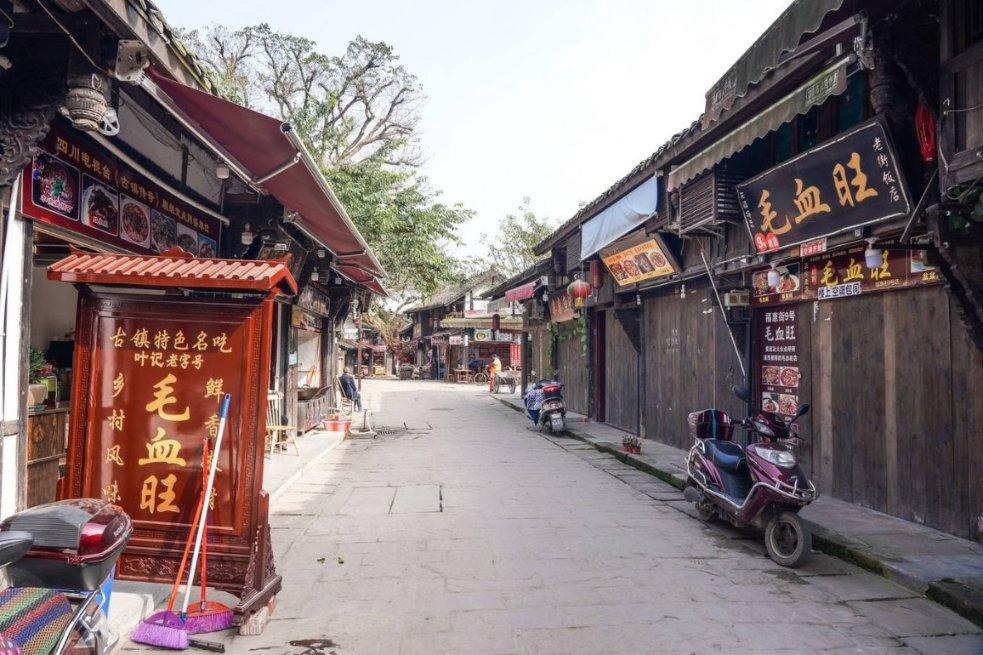 AI热潮助推美股五大科技巨头股价创新高，微软市值盘中首超3万亿美元